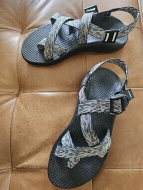 Chaco Z/2 Classic Athletic Sandals Trap Black White NWOT Women's 6